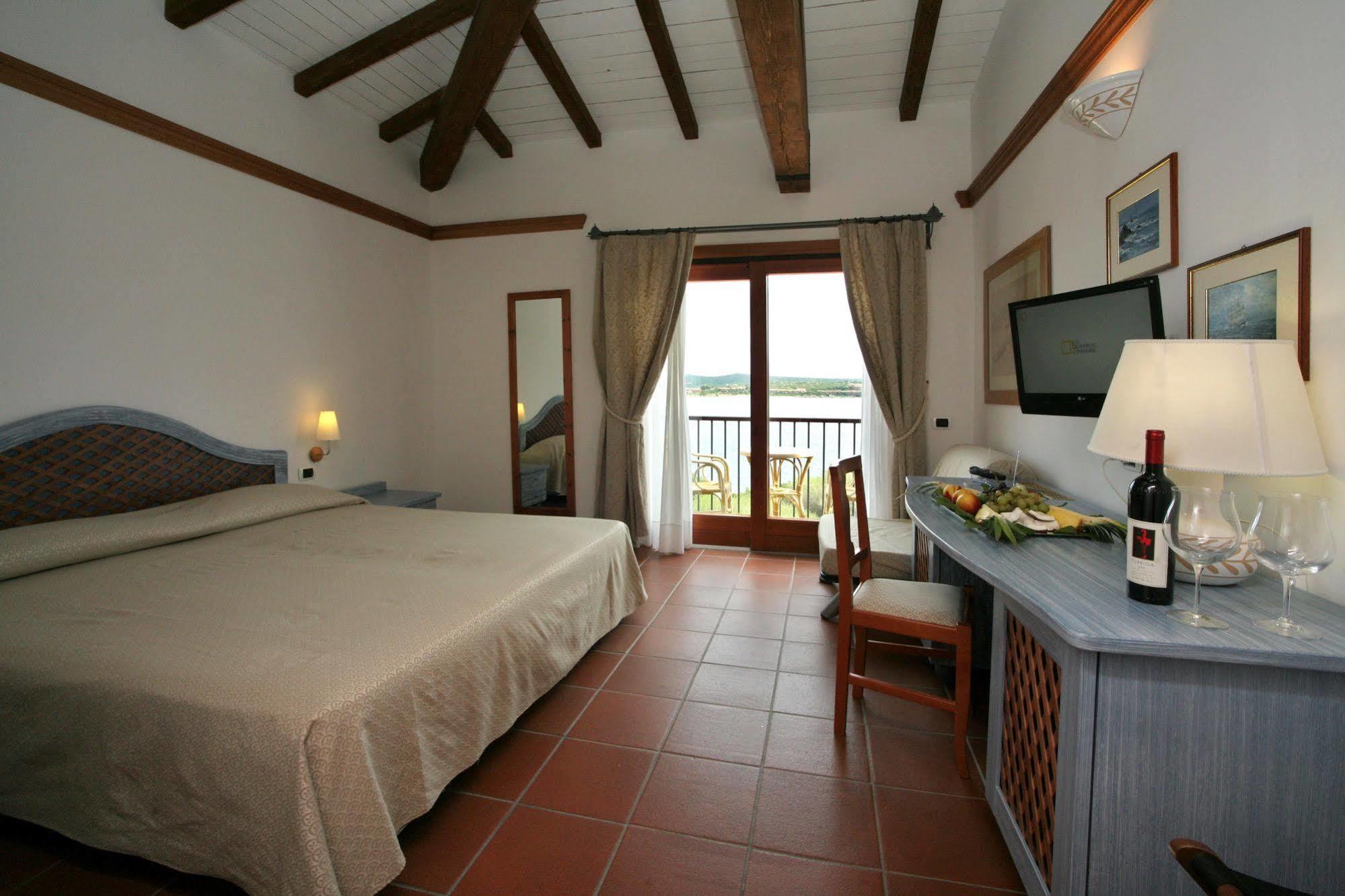 Hotel Palumbalza Porto Rotondo Esterno foto
